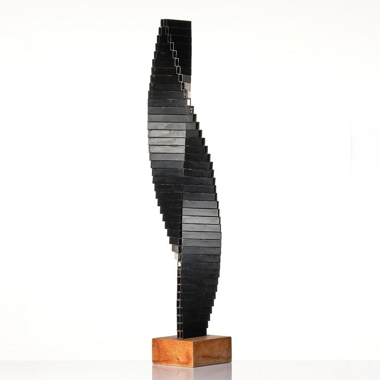 Arne Jones, "Yin-Yang II".