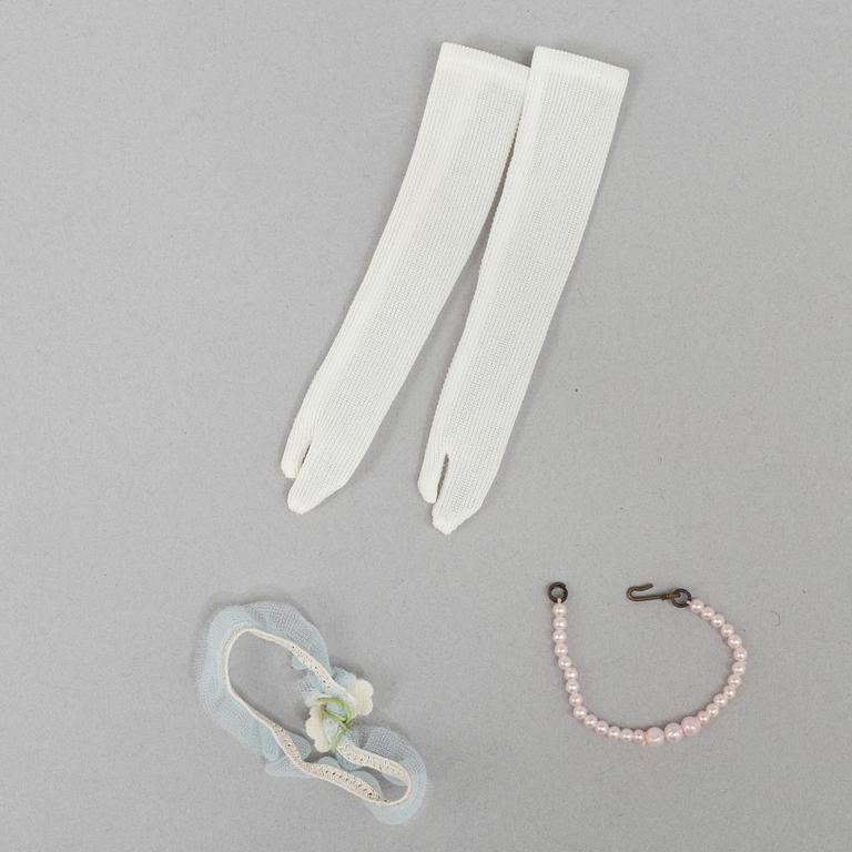 Clothing sets, Barbie, 2 pcs, "Barbie Magnificience, 1646" & "Barbie Brides Dream, 947", Mattel, 1960s.