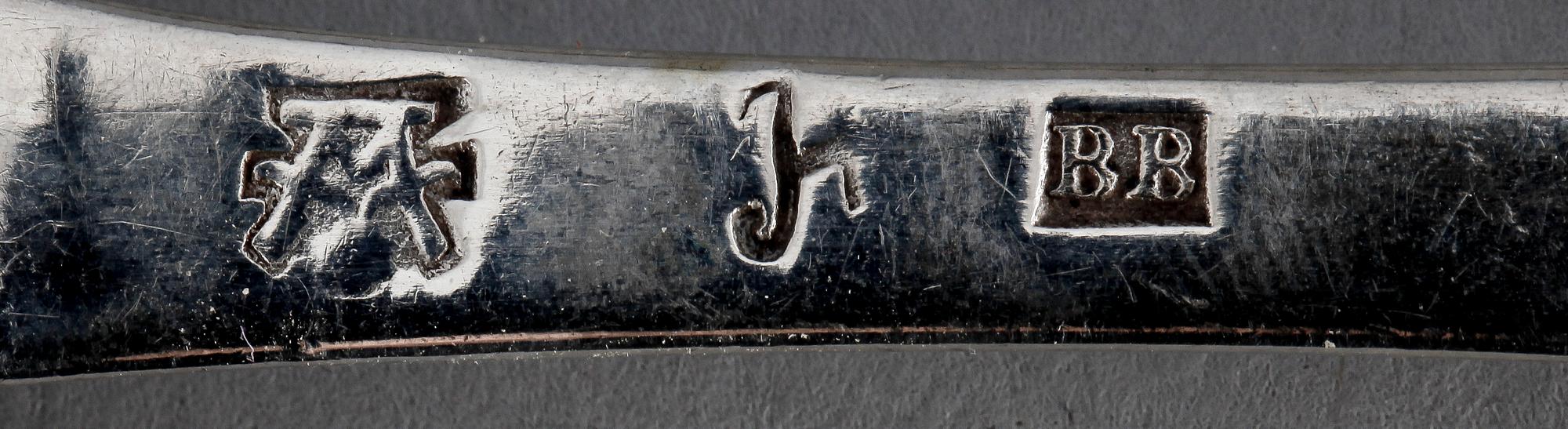 MATSKEDAR, 12 st, silver, flertal olika mästare, Sverige 1700-1800-tal. Bla Bengt Biörn, Västerås 1739. Totalvikt ca 400 gram.