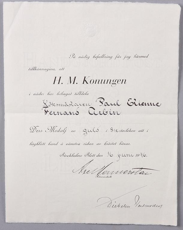 MEDALJ, guld, Konungens medalj av 8:e storleken, Sverige, vikt 30 gram.