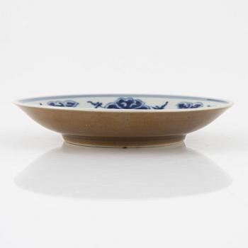 A blue and white side plate, Qing Dynasty, 19th century.