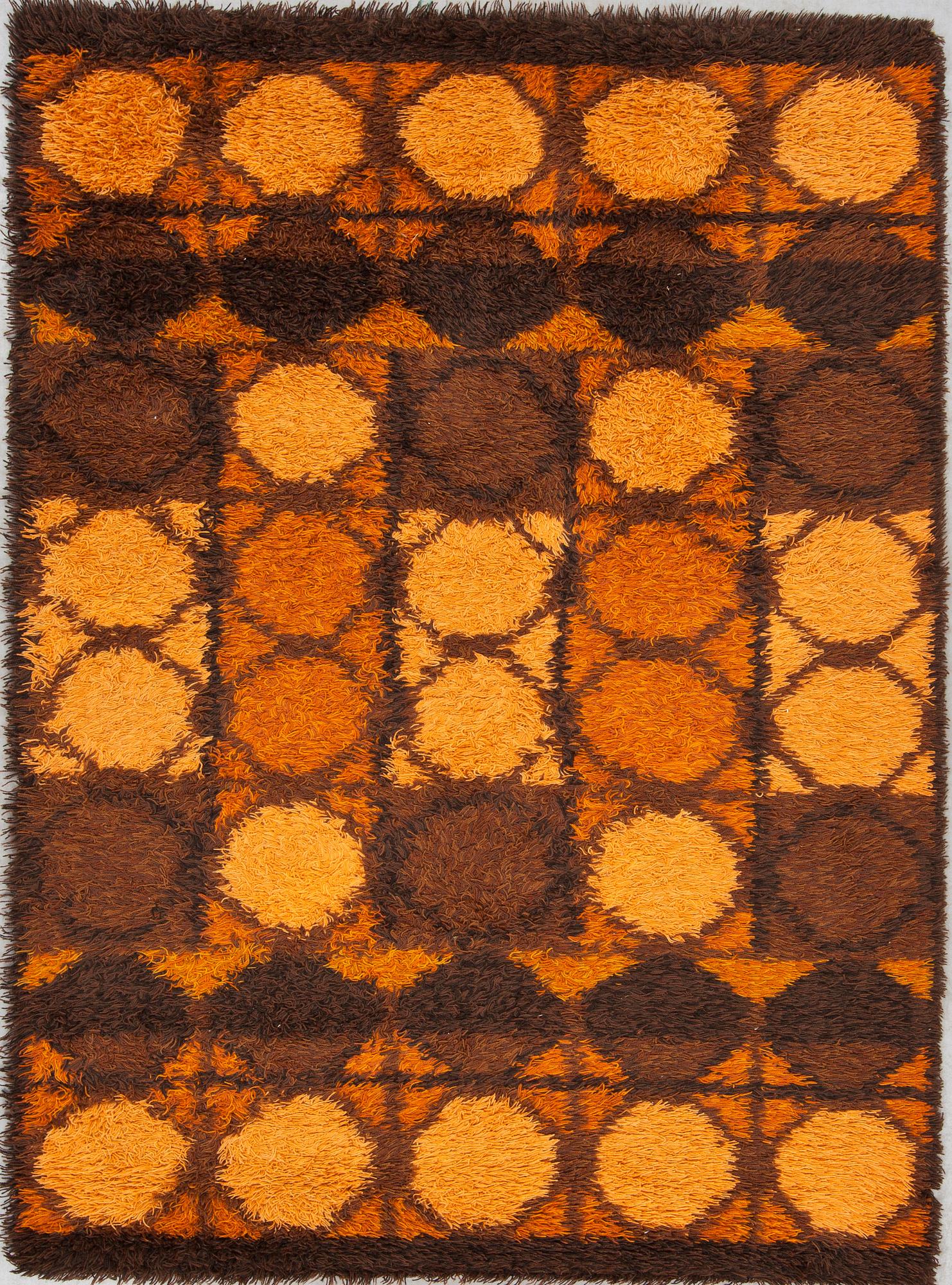 MATTA, maskintillverkad rya, "Figaro", Svängsta mattväveri AB, Svängsta, ca 240 X 170 cm.