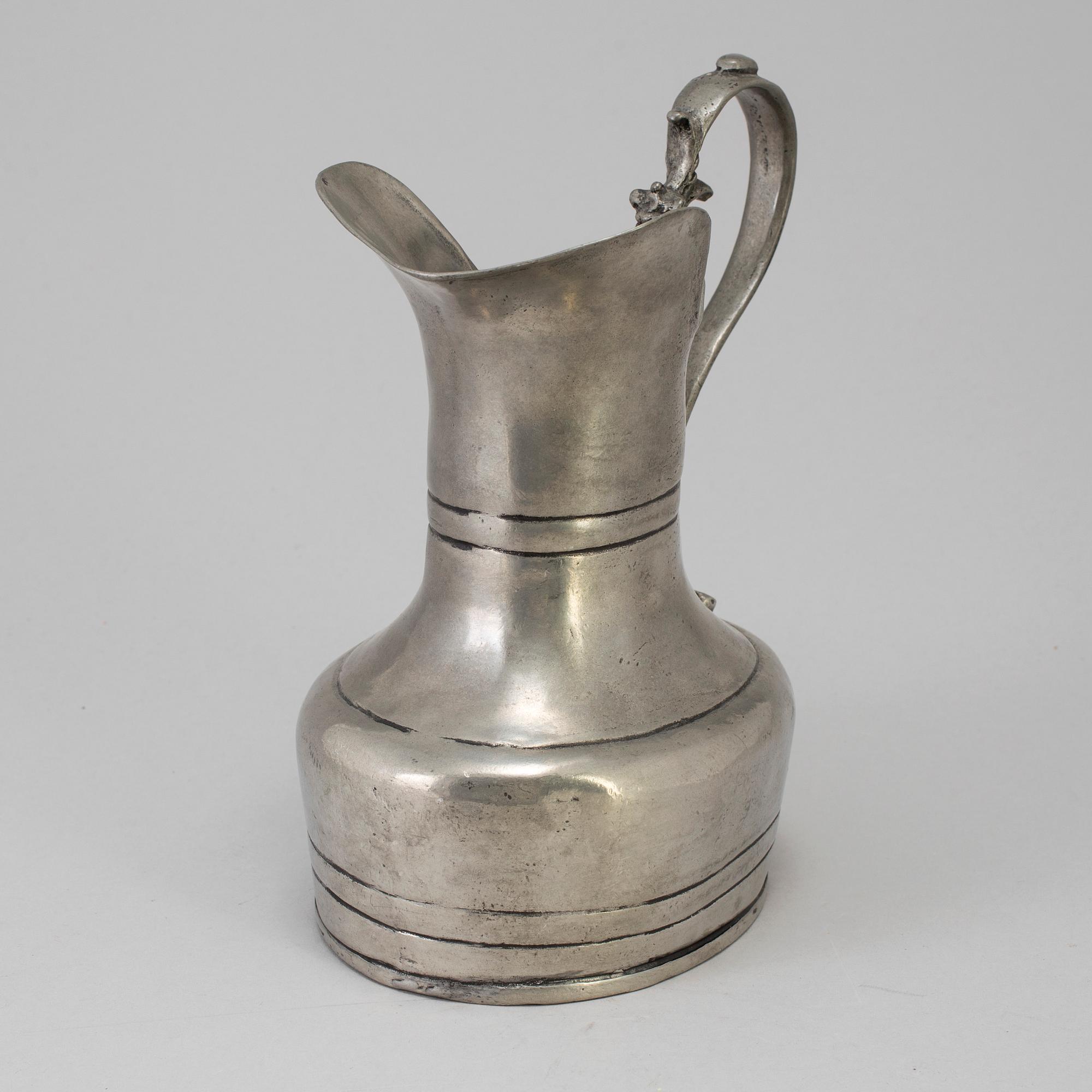 A Baroque style tinn jar, 1800-/1900s.