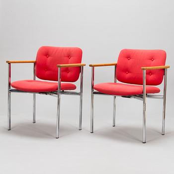 Ilmari Tapiovaara, karmstolar, ett par, "Kiki", modell 08952, Asko 1970-tal.