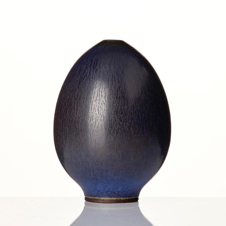 Berndt Friberg, a stoneware bowl and a vase, Gustavsberg Studio 1944-47 and 1957.