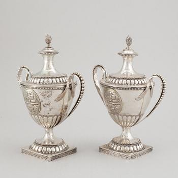 A Swedish pair of 18th century silver sugar bowls and covers, mark of Berndt Johan Frodelius, Marstrand 1788.