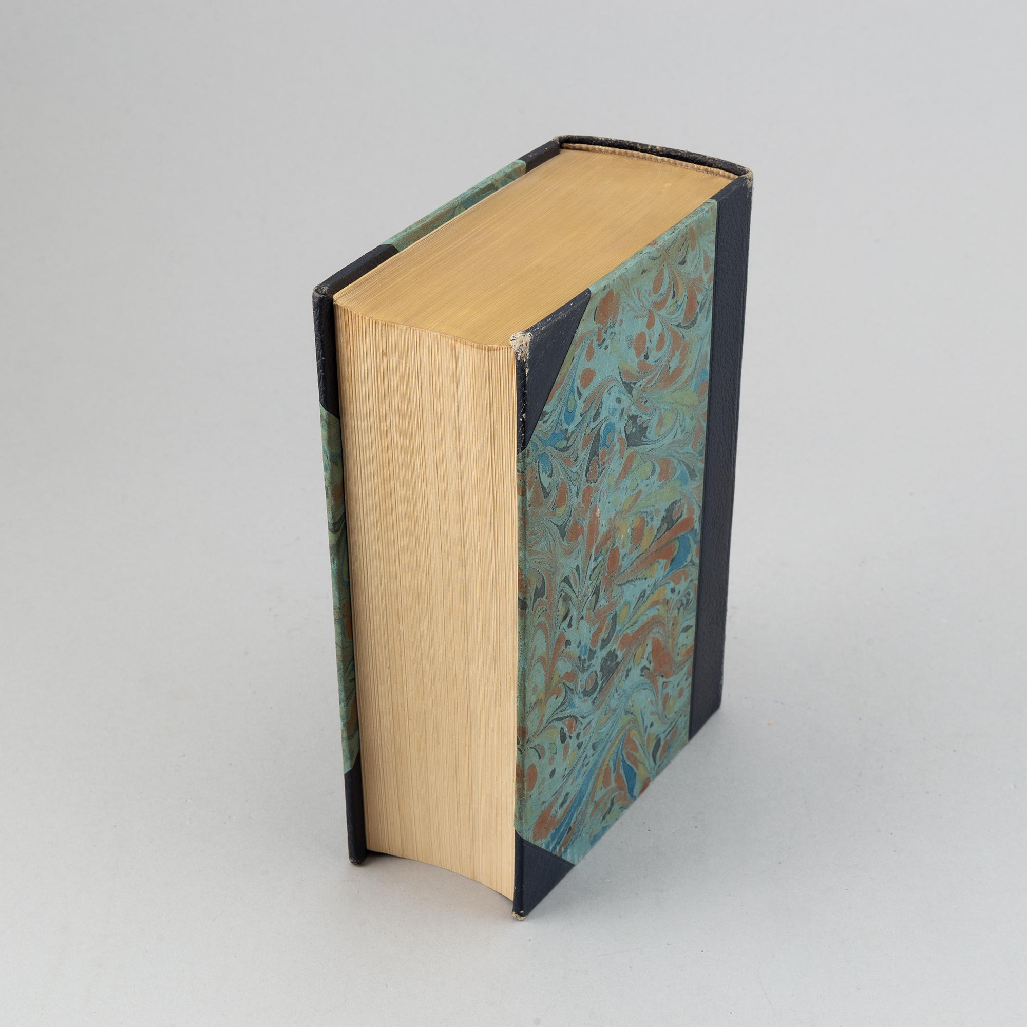 Book, Gustaf upmark, 'Guld- och Silversmeder i Sverige 1520-1850", Stockholm, Alb. Bonniers Boktryckeri 1943.