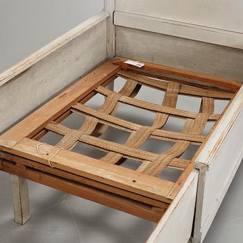 SÄNGSTOMMAR, ett par, 1800-tal.