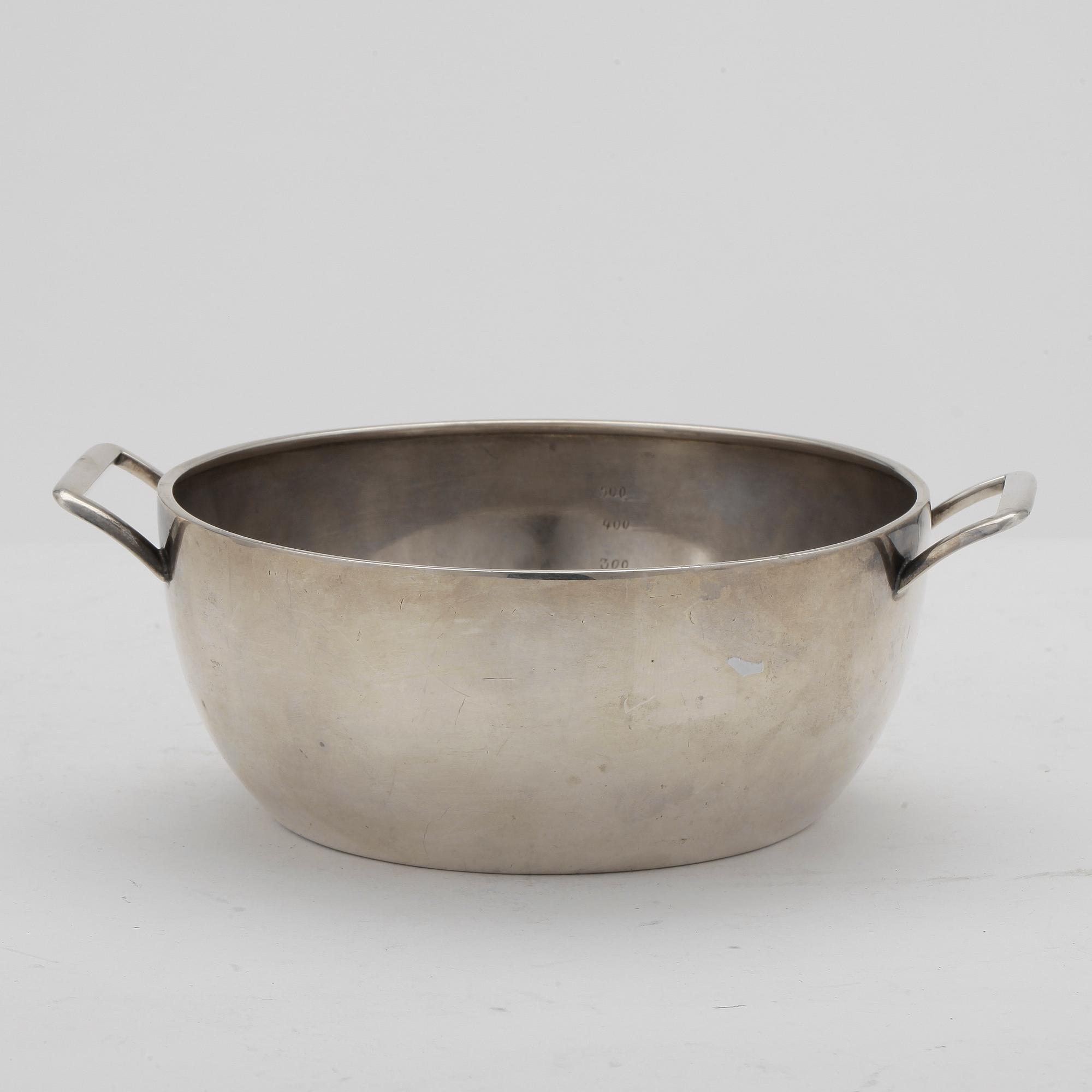MÅTTSKÅL, silver, Svea Svensson, Stockholm, 1912. Vikt ca 315g.