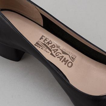 FERRAGAMO, shoes, size 38.