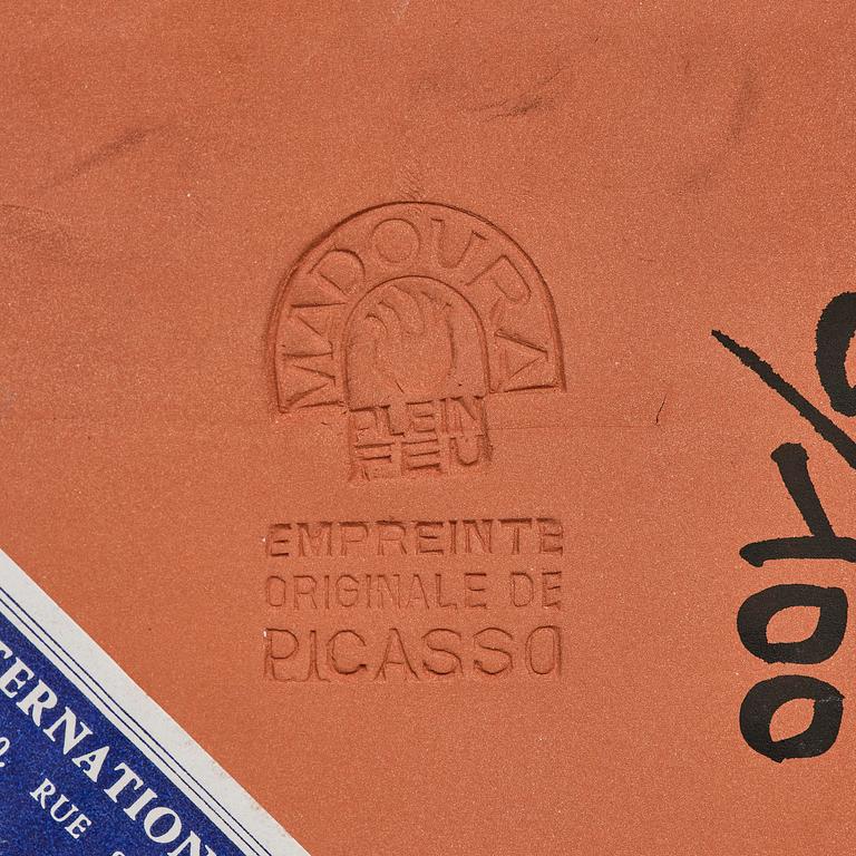 Pablo Picasso, plakett, fajans, "Visage au trait oblique" (A.R. 589), Madoura, Vallauris, Frankrike, efter 1968-69.