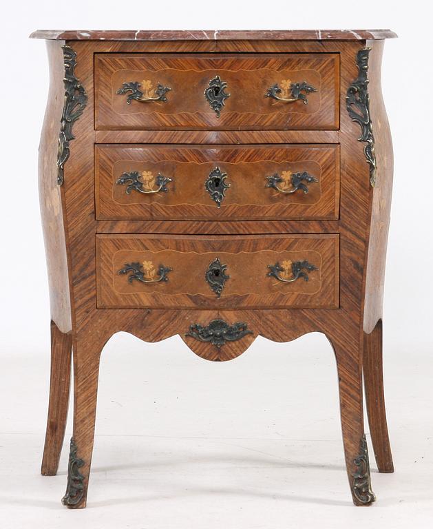 BYRÅ, rokokostil, 1900-tal.