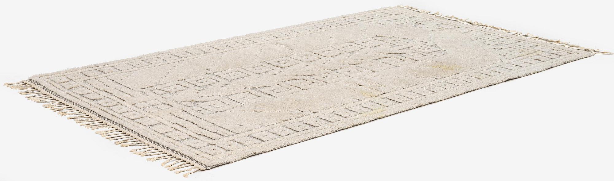 Märta Måås-Fjetterström, a 'Vita spetsporten' carpet, knotted pile in relief,  c. 218 x 119 cm, signed AB MMF,