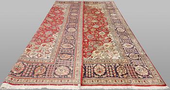 Matta, Täbris, old, ca 400 x 290 cm.