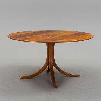 JOSEF FRANK, dining table, model 1020. Firma Svenskt Tenn. Second half of the 20th century.