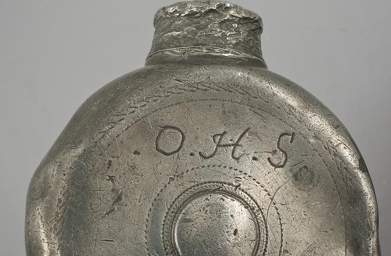 PLUNTOR, 2 st, tenn, en med otydliga stämplar, sannolikt Jönköping, 1800-tal.