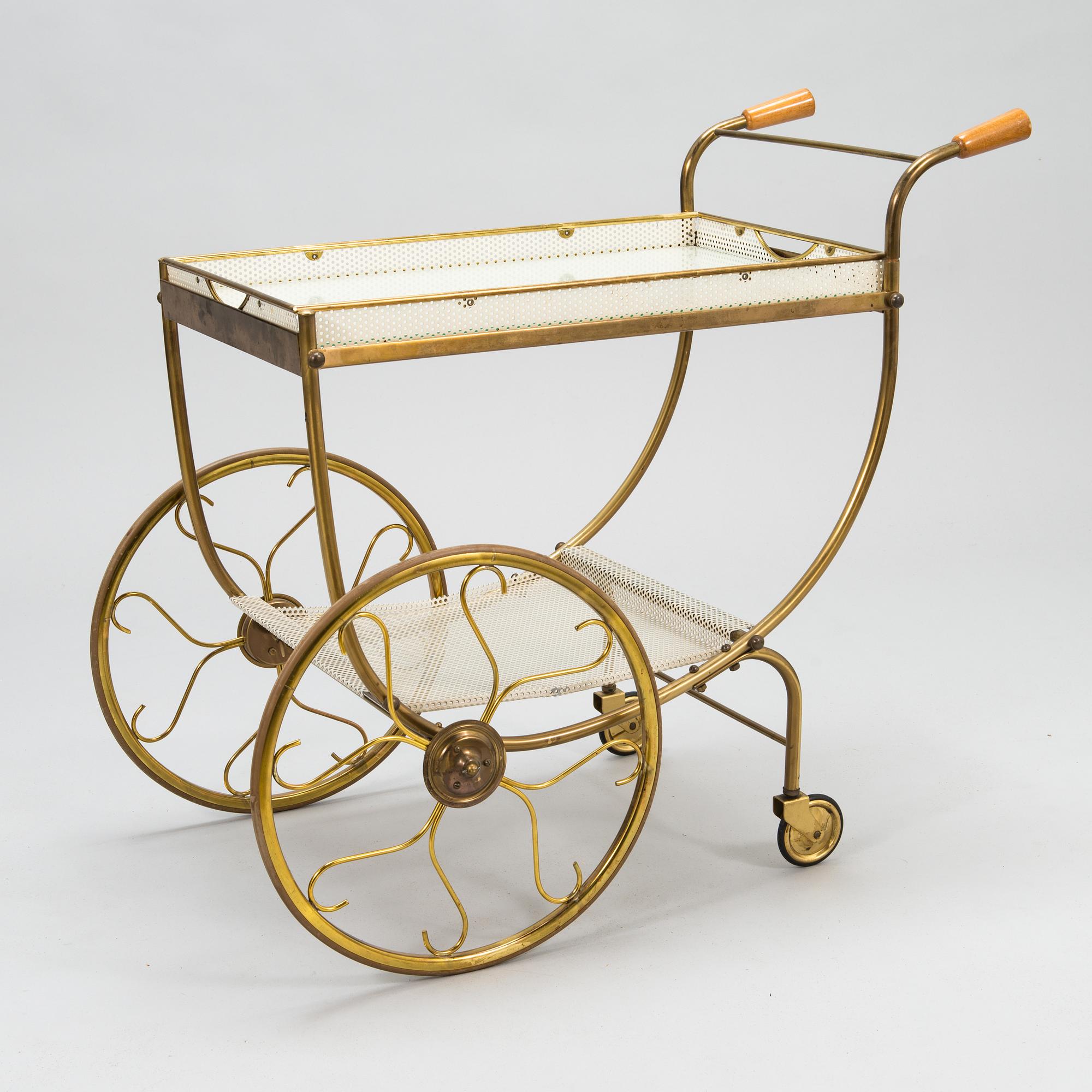 SERVERINGSVAGN, 1900-talets mitt.