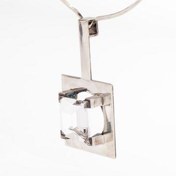 Mirjam Salminen, halssmycke, syntetisk spinell, silver.