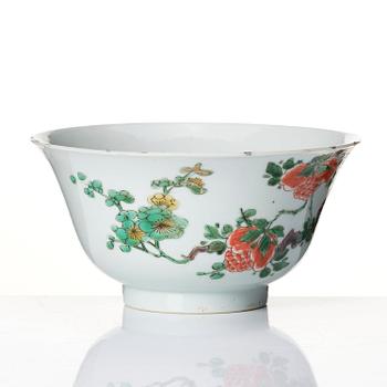 A famille verte bowl, Qing dynasty, Kangxi (1662-1722).