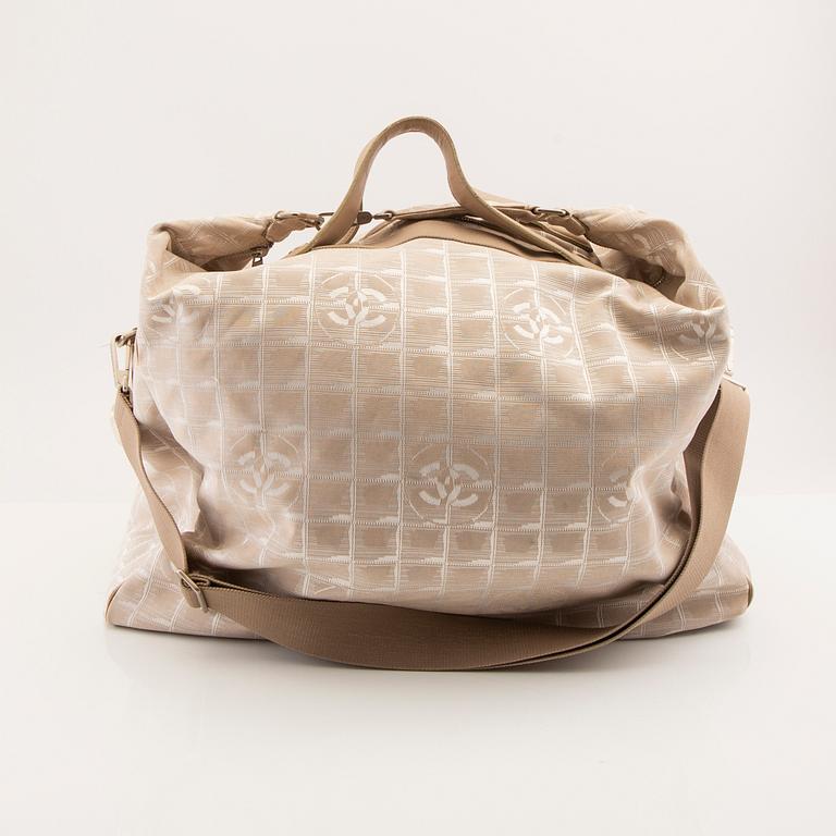 A Chanel bag 21st century.