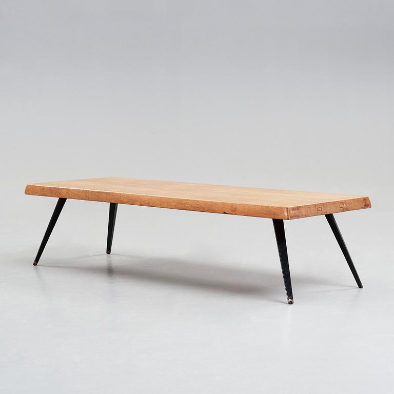 CHARLOTTE PERRIAND, soffbord, Ateliers Jean Prouvé, Frankrike ca 1962.