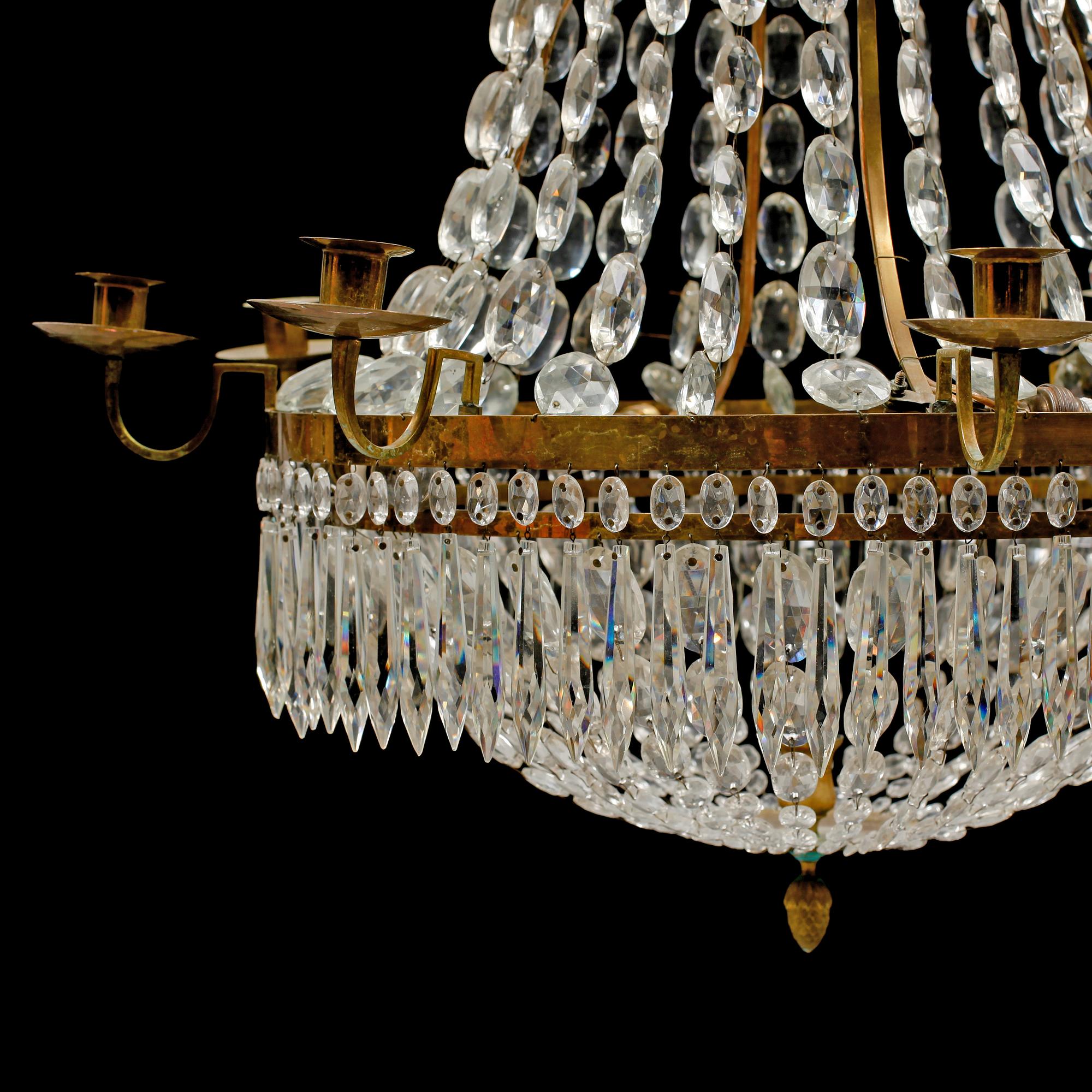LJUSKRONA, gustaviansk stil, 1900-talets början, höjd ca 90 cm.