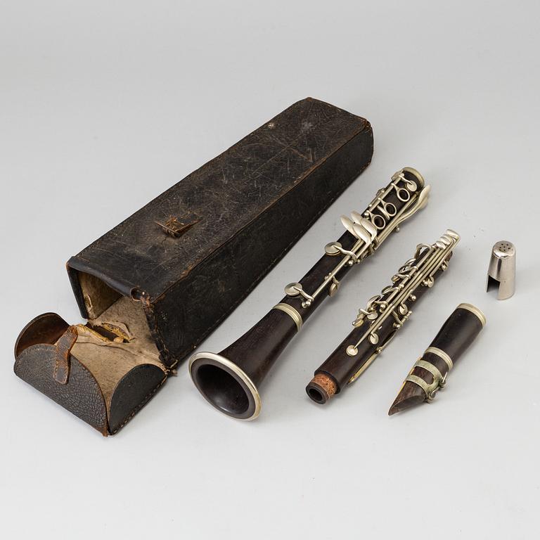 A FRENCH MUSICAL INSTRUMENT, Lille, 19th/20th century.