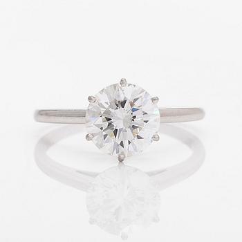Sormus, platinaa, briljanttihiottu timantti n. 2.60 ct. Todistus Tillanderilta.