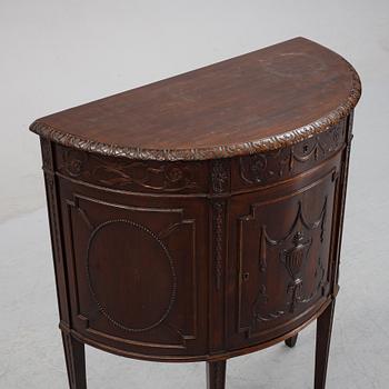 Humidor-skåp Louis XVI-stil, 1900-talets första hälft, NK-verkstäder, Nyköping.