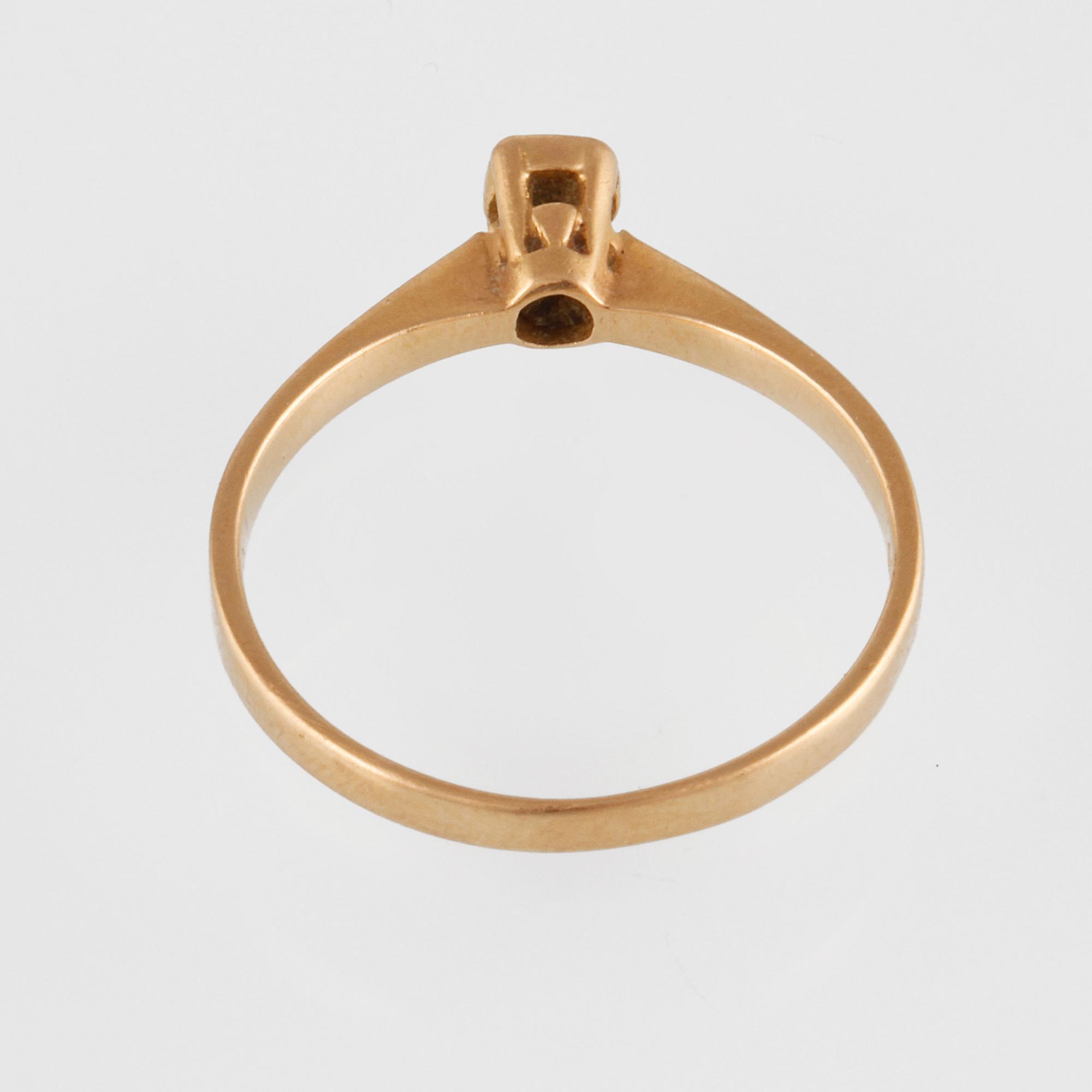 RING, 18K guld med briljantslipad diamant ca 0.007 ct, importstämplad. Vikt 1,8 gram.