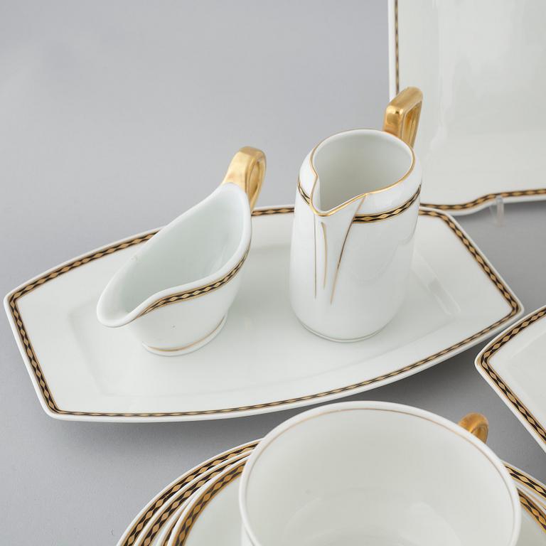162 pieces of porcelain tableware from mostly Rosenthal, 20th century.