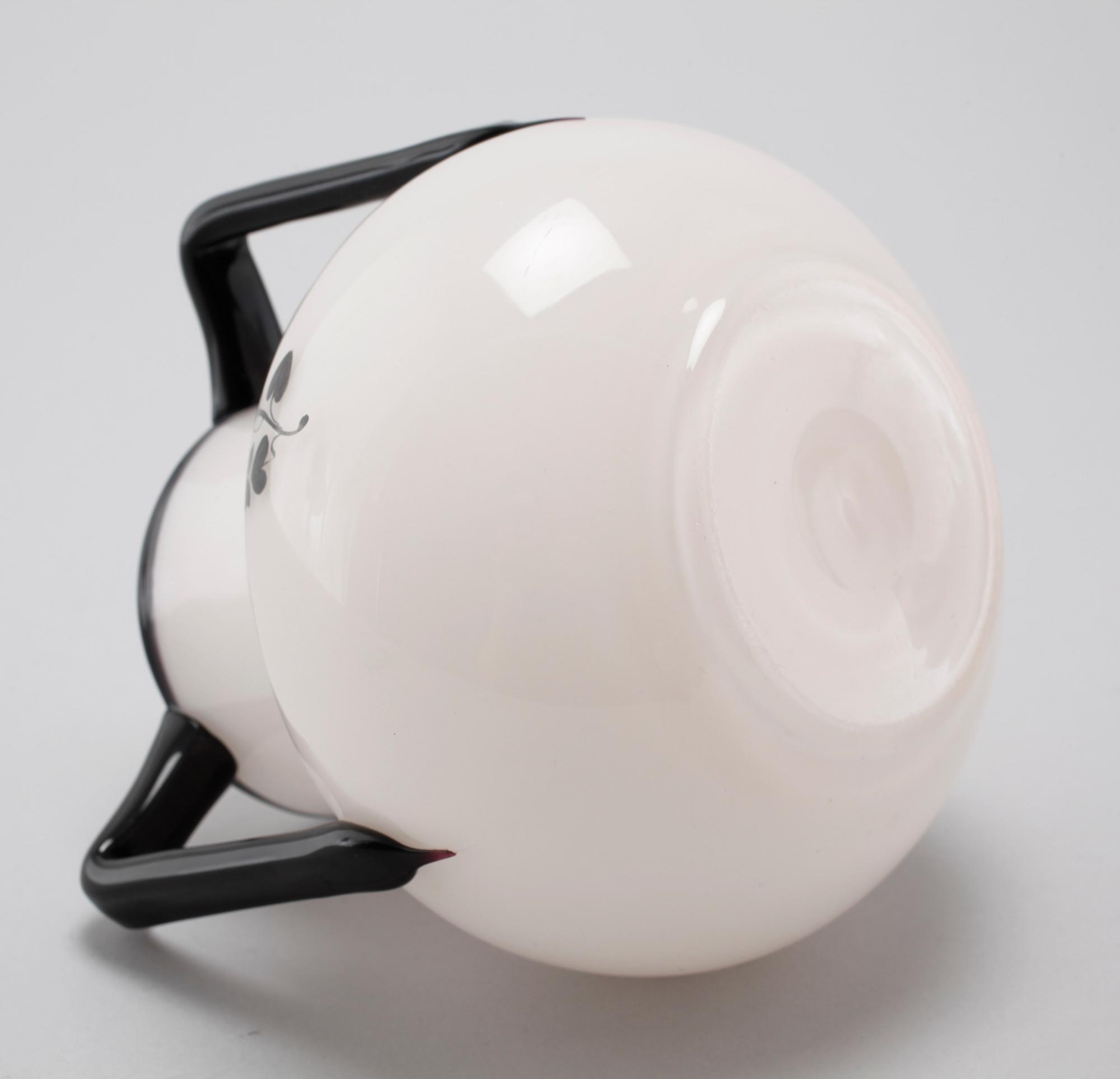 A glass vase attributed to Dagobert Peche, Loetz, Austria, 1920s.