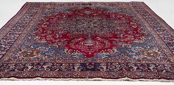 Carpet, Mesh. approx. 388 x 292 cm.