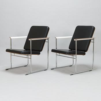 Yrjö Kukkapuro, A pair of armchairs, "Skaala 474", Avarte Finland, late 20th century.