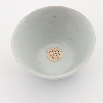 A blue and white cup, Ming dynasty (1368-1644).