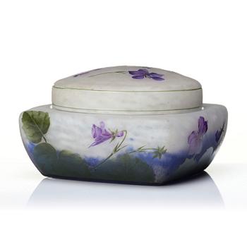 Daum Frères, an Art Nouveau cameo glass lidded bowl/bonbonnière, Nancy, France.