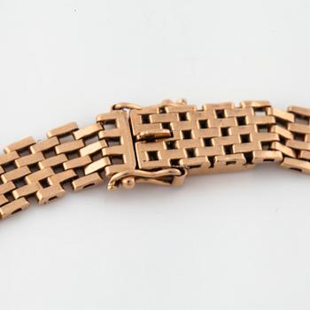 A bracelet.