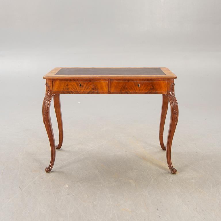 Skrivbord nyrokoko sent 1800-tal.