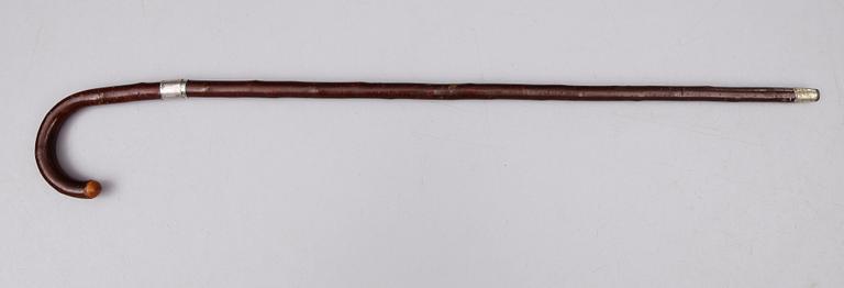 STICKERT, med silverbeslag, London 1910.