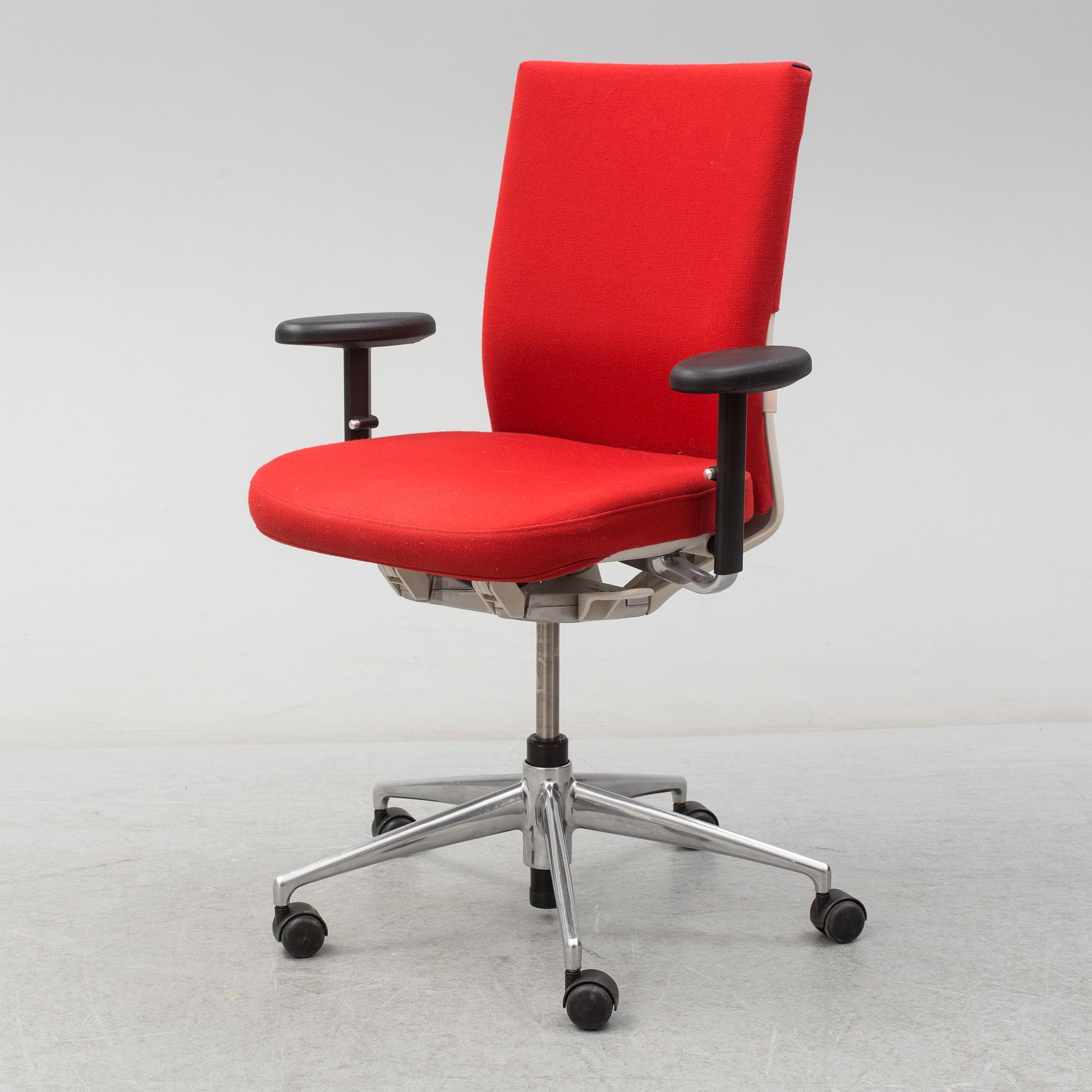 An 'Axess Plus Chair' by Antonio Citterio for Vitra.