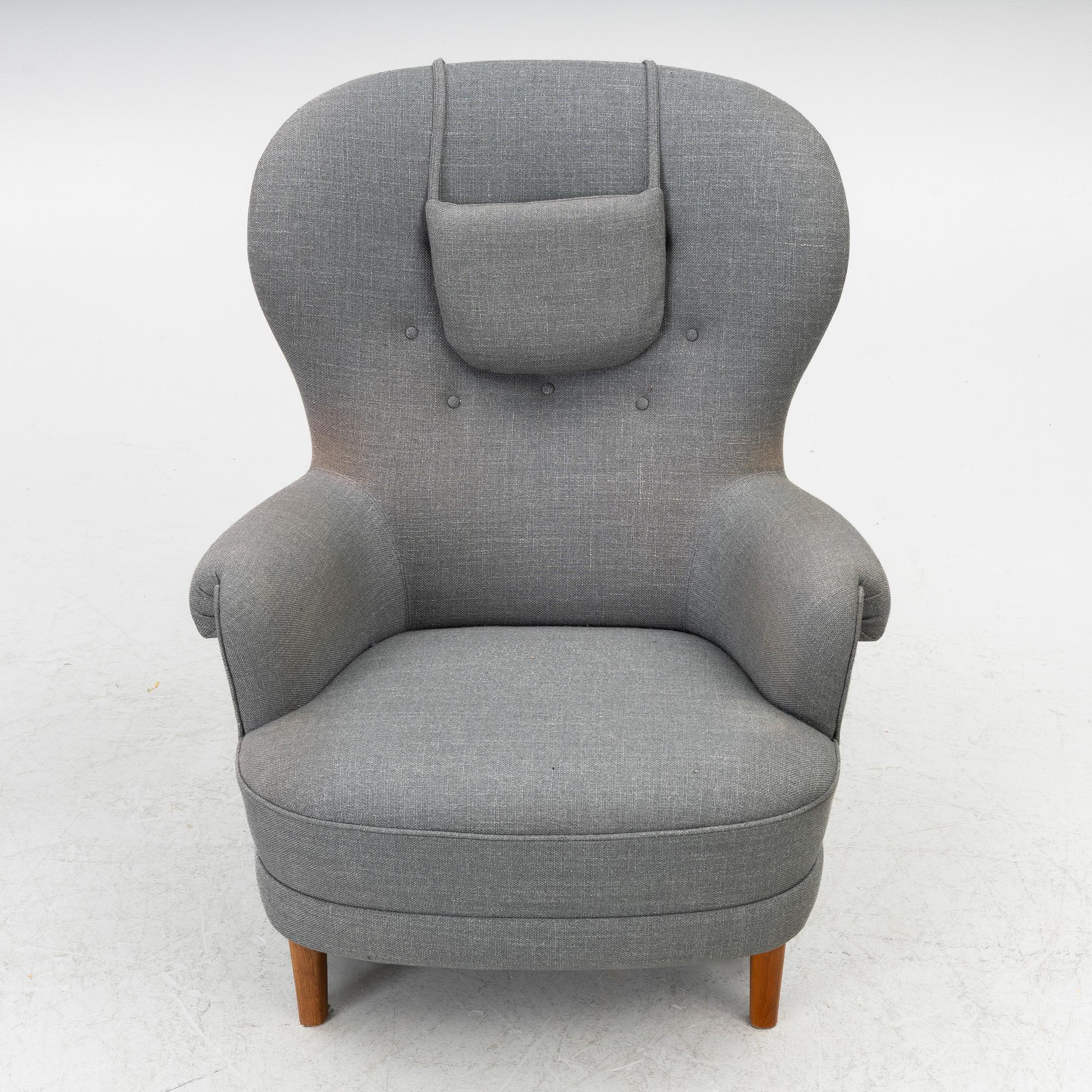 Carl Malmsten, armchair with footstool, "The Giant Toad", O. H. Sjögren, Tranås, 2014.