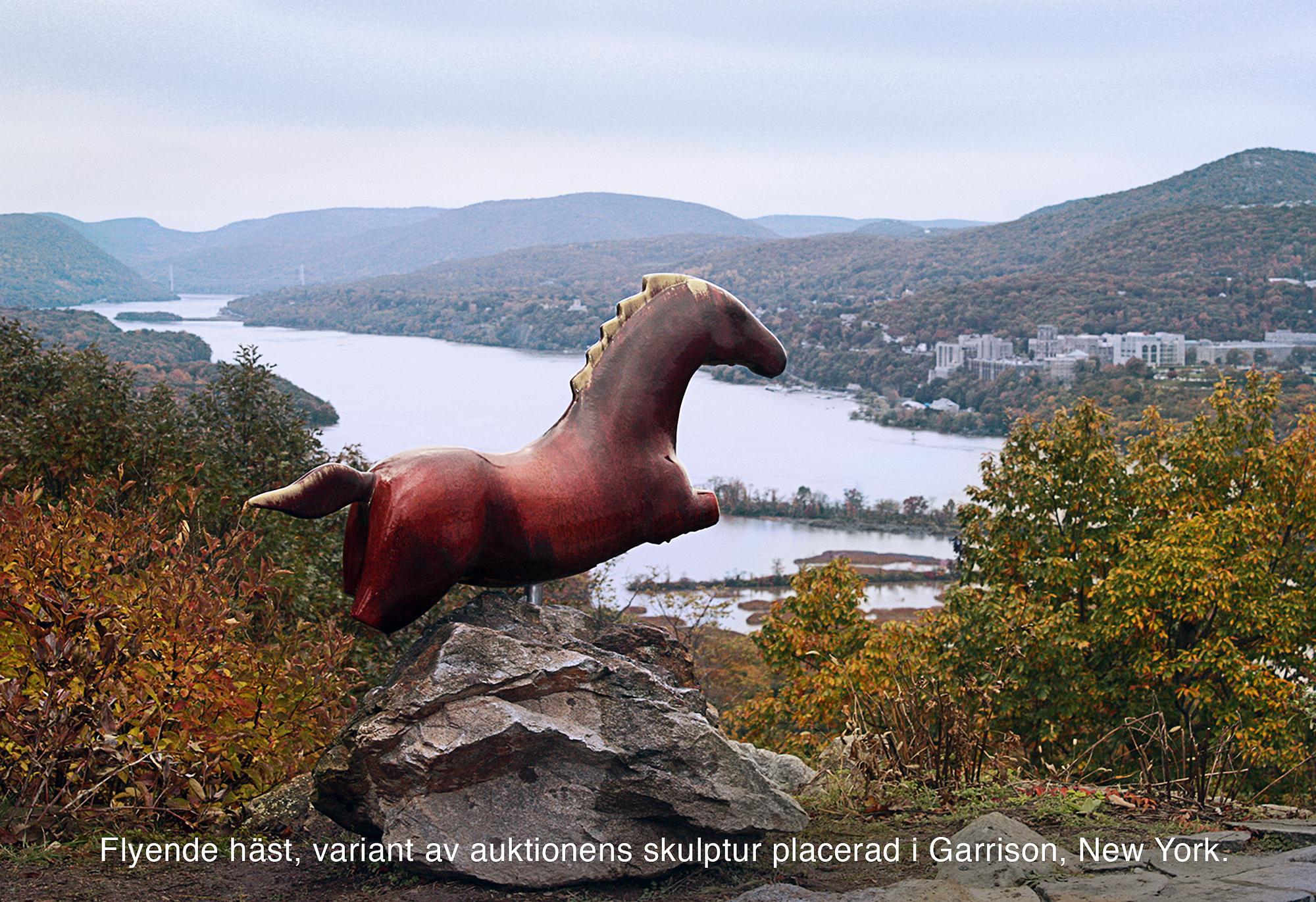 An Ulla & Gustav Kraitz stoneware sculpture of a horse, Förslövsholm, Sweden.