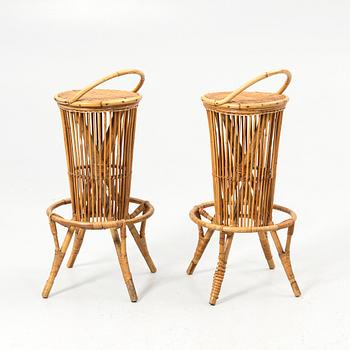 Bar stools, a pair, Colonial style, 20th century.