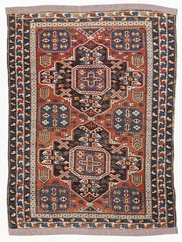An Anatolian carpet, ca. 159 x 117 cm.
