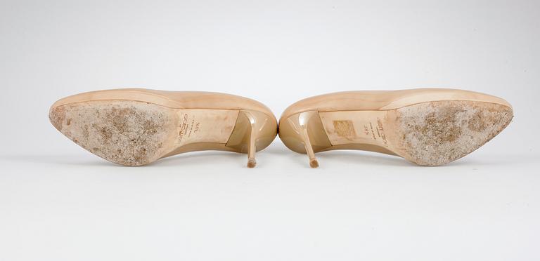 SKOR, ett par, Jimmy Choo.