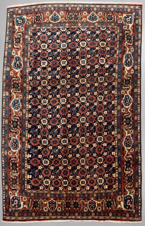 A semi-antique Veramin 337 x 224 cm.