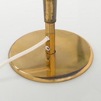 Paavo Tynell, pöytävalaisinpari, malli 5061, Idman 1900-luvun puoliväli.