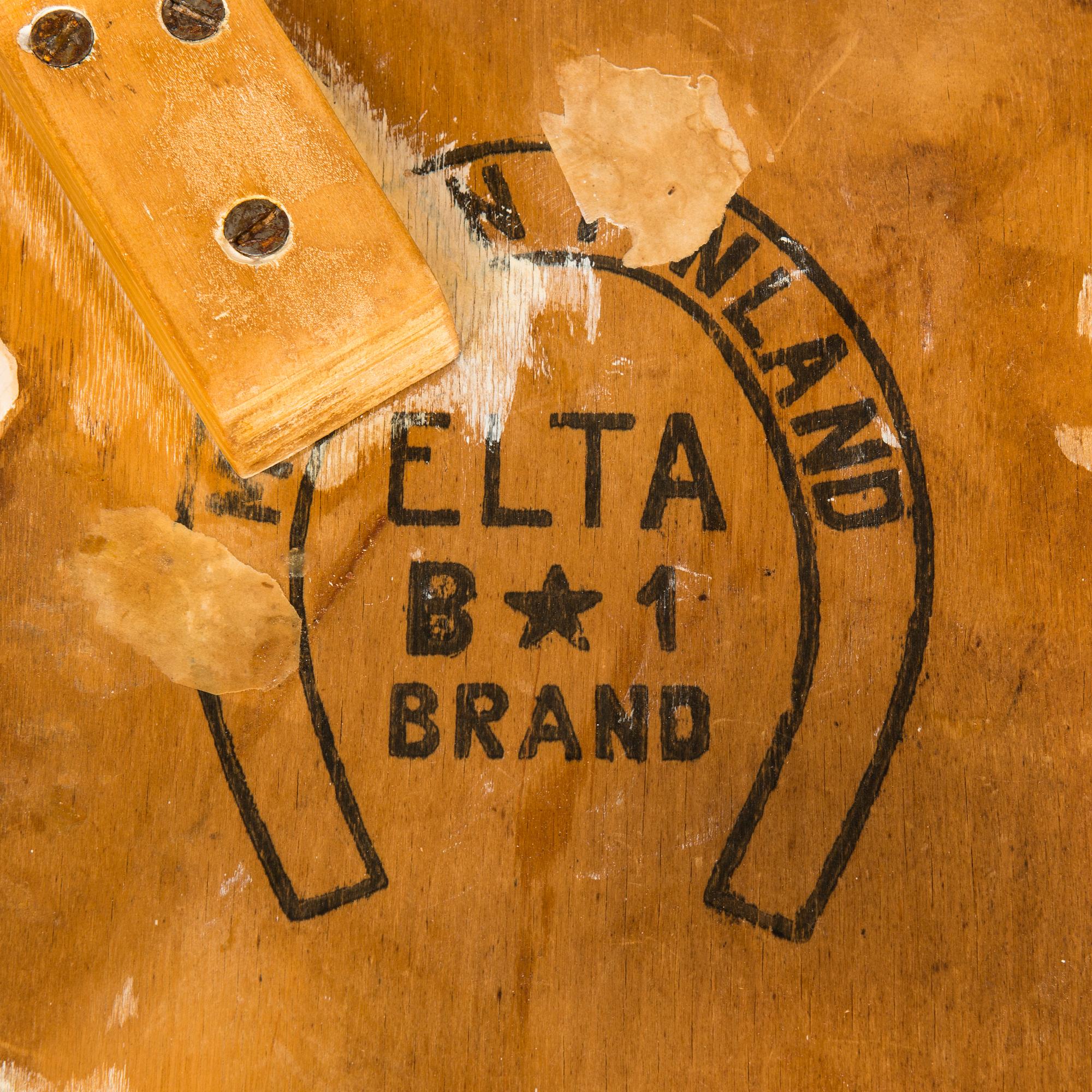 Alvar Aalto, stolar, ett par, modell 69, O.Y. Huonekalu- ja Rakennustyötehdas A.B. 1930/40-tal.