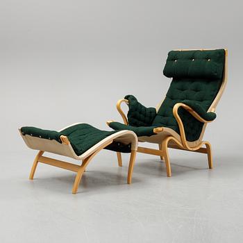 Bruno Mathsson, fåtölj med fotpall, "Pernilla 69", Dux.