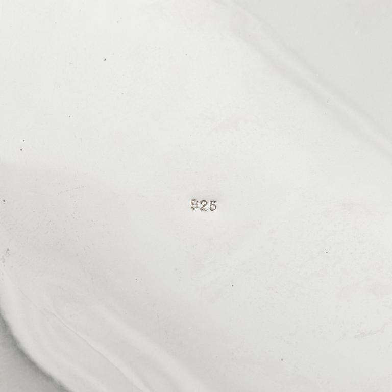 A sterling silver box with lid, 20th Century.